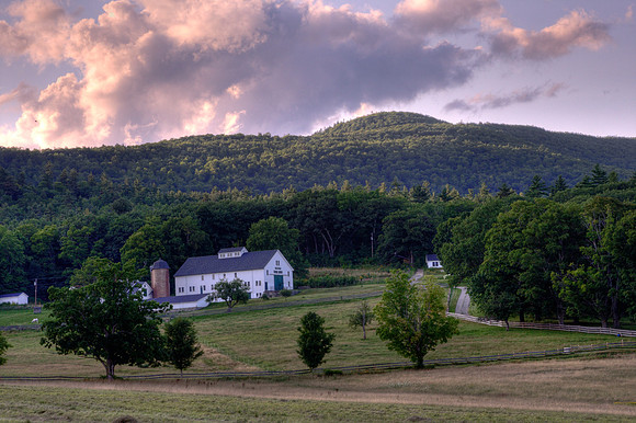 Barn in HDR